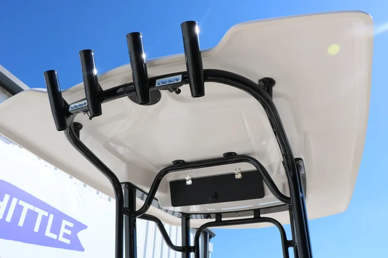 Slide: The Image of Robalo 226 Cayman 2024 - 34