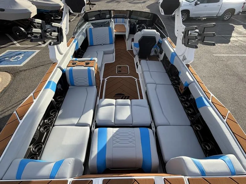 Slide: The Image of Malibu 26 LSV 2026 - 29
