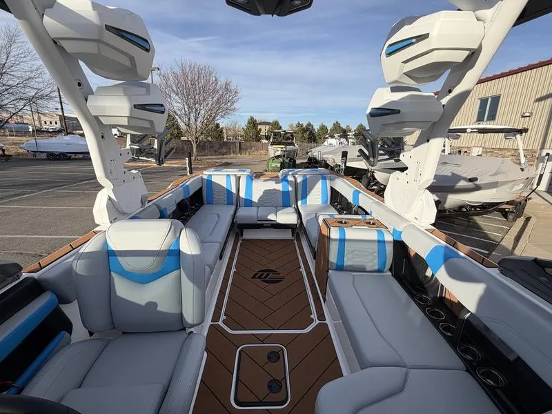 Slide: The Image of Malibu 26 LSV 2026 - 21