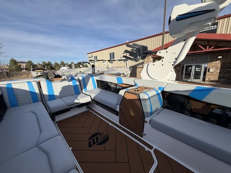 Slide: The Image of Malibu 26 LSV 2026 - 23