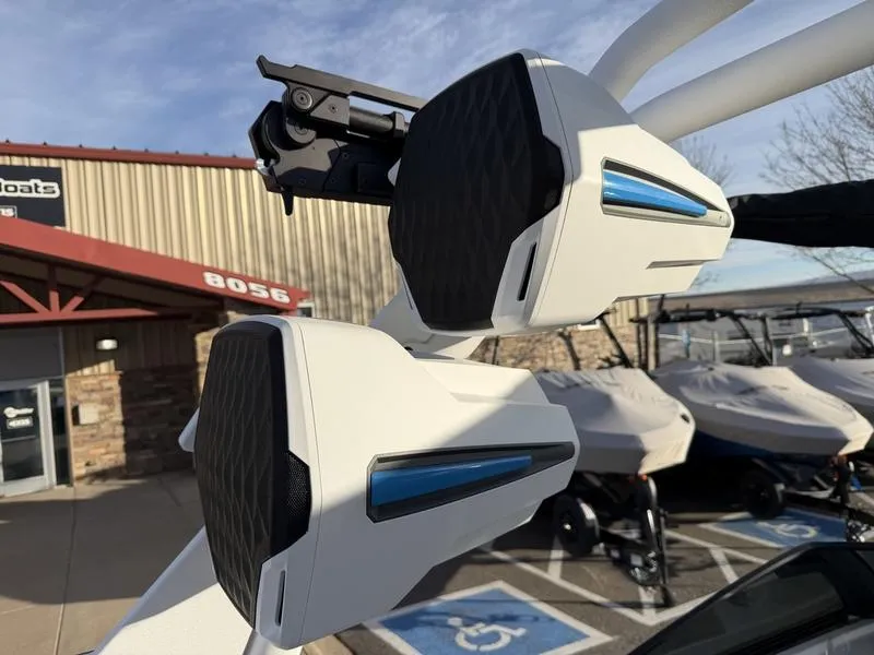 Slide: The Image of Malibu 26 LSV 2026 - 14