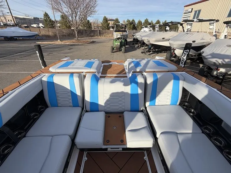 Slide: The Image of Malibu 26 LSV 2026 - 32