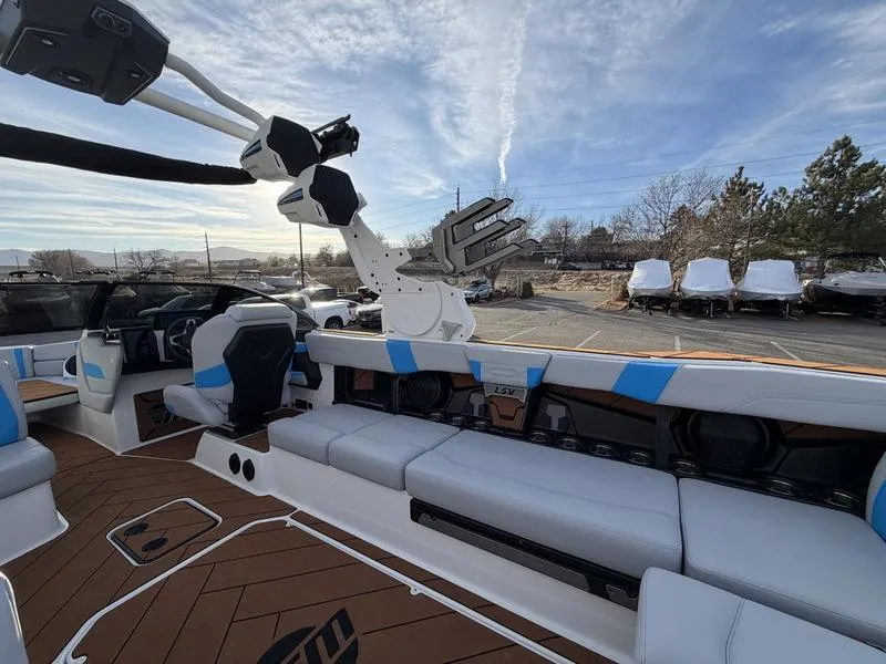 Slide: The Image of Malibu 26 LSV 2026 - 24