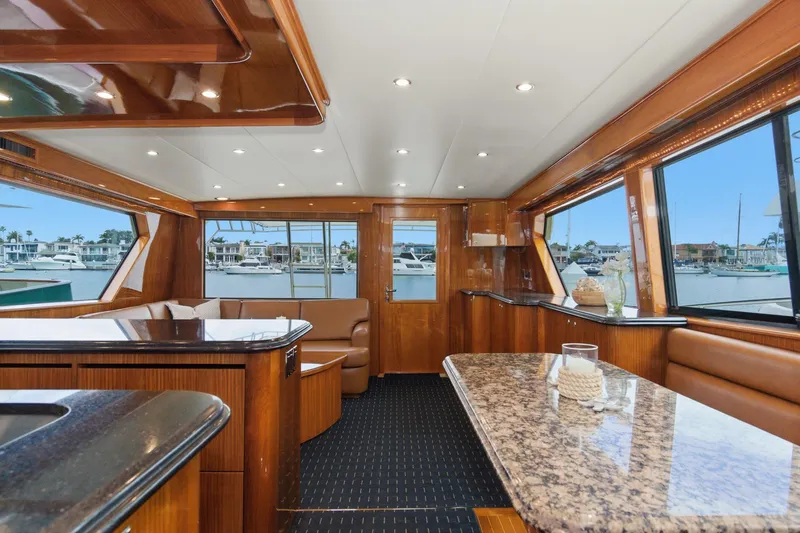 Slide: The Image of Hatteras 58 Convertible 1991 - 21