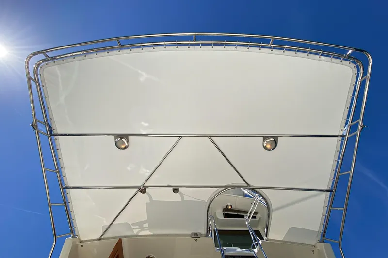Slide: The Image of Hatteras 58 Convertible 1991 - 38
