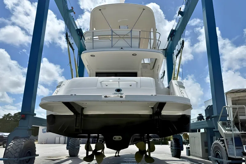 Slide: The Image of Sea Ray 560 Sedan Bridge 2000 - 20