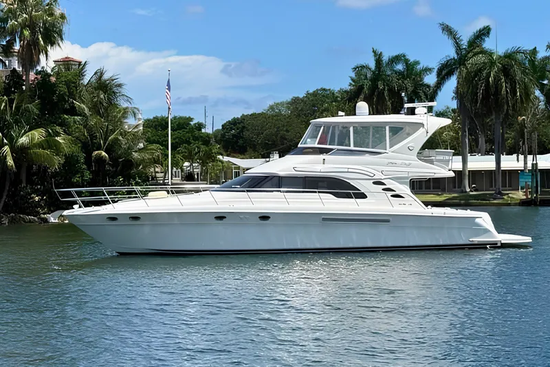 The Image of Sea Ray 560 Sedan Bridge 2000 - 0