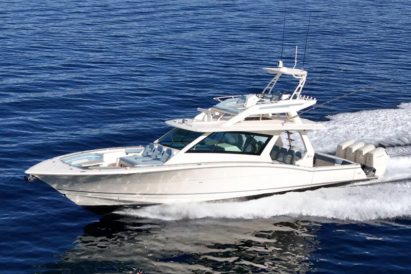 Slide: The Image of Scout 530 LXF 2023 - 10