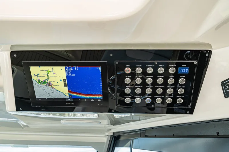 Slide: The Image of Scout 530 LXF 2023 - 58