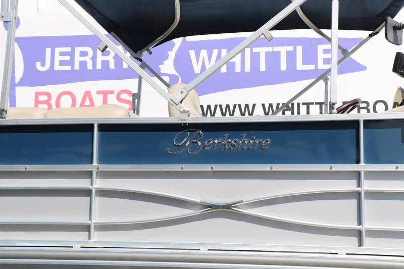 Slide: The Image of Berkshire Pontoons 22 RFX Cts Tri-toon 2017 - 13