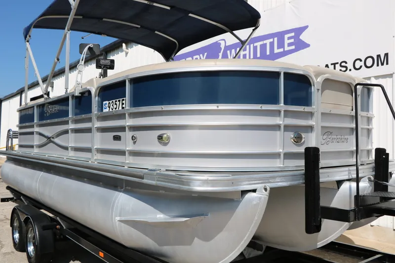 Slide: The Image of Berkshire Pontoons 22 RFX Cts Tri-toon 2017 - 14