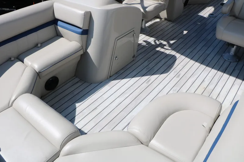 Slide: The Image of Berkshire Pontoons 22 RFX Cts Tri-toon 2017 - 21