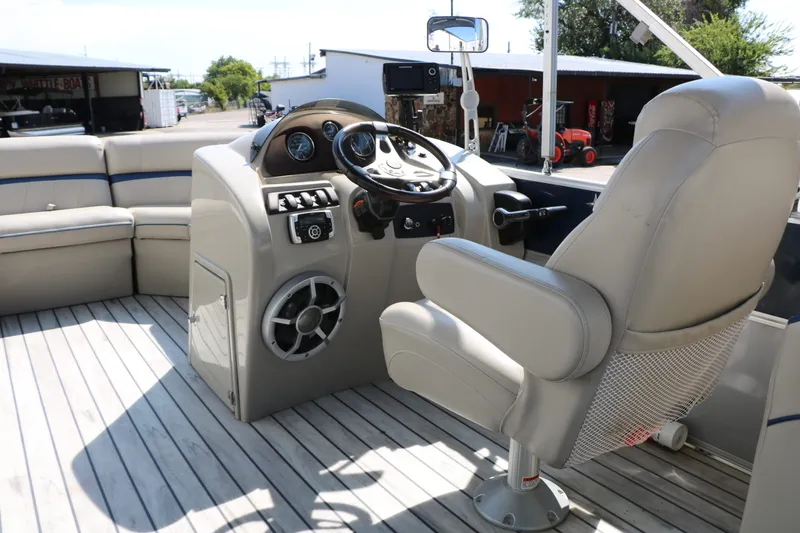 Slide: The Image of Berkshire Pontoons 22 RFX Cts Tri-toon 2017 - 30