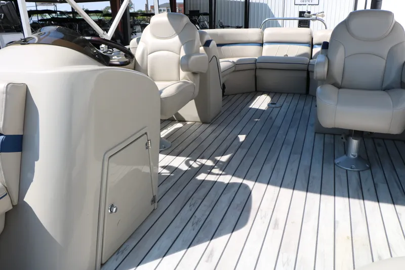 Slide: The Image of Berkshire Pontoons 22 RFX Cts Tri-toon 2017 - 40