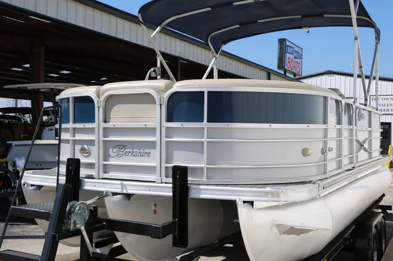 Slide: The Image of Berkshire Pontoons 22 RFX Cts Tri-toon 2017 - 6
