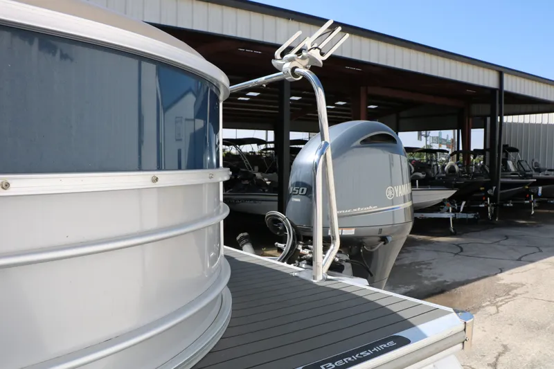 Slide: The Image of Berkshire Pontoons 22 RFX Cts Tri-toon 2017 - 7