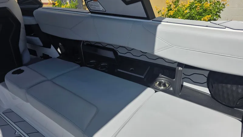 Slide: The Image of Malibu 23 LSV 2026 - 13
