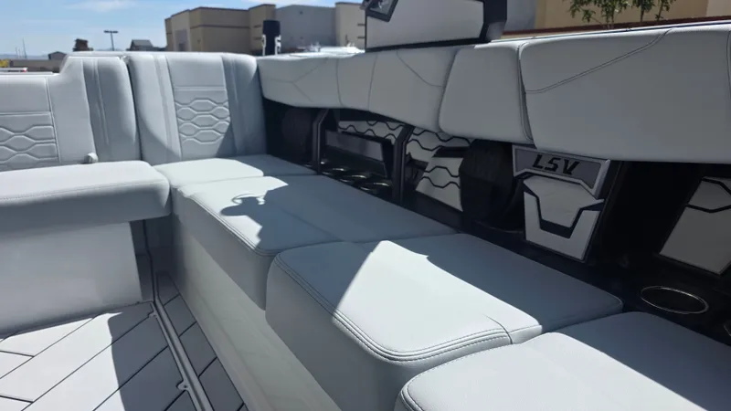 Slide: The Image of Malibu 23 LSV 2026 - 9
