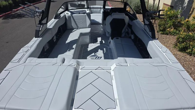 Slide: The Image of Malibu 23 LSV 2026 - 5