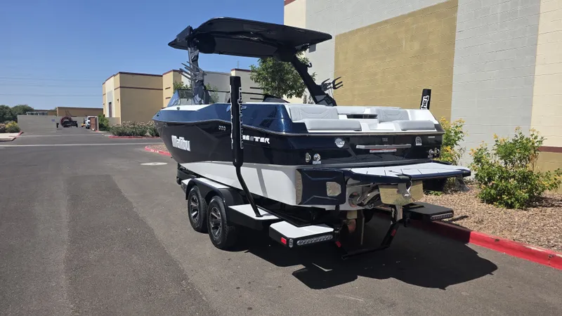 Slide: The Image of Malibu 23 LSV 2026 - 2