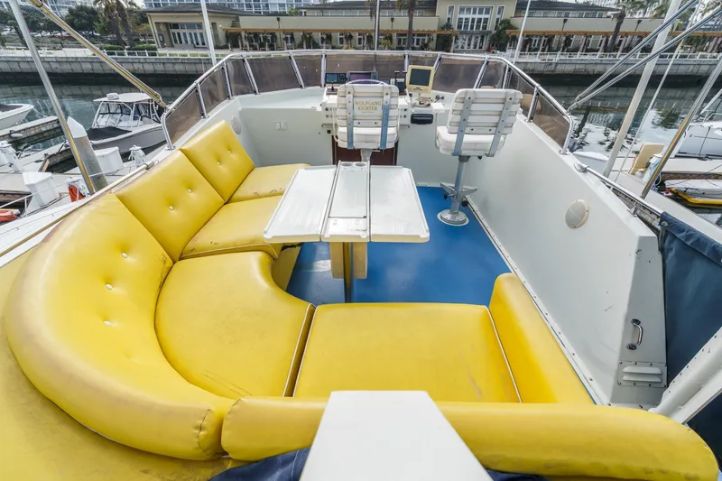 Slide: The Image of Hatteras 53 Motor Yacht 1971 - 12