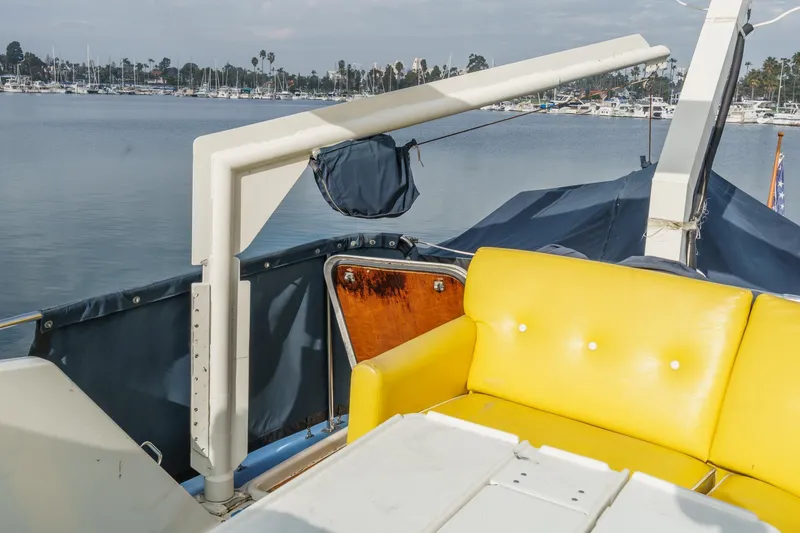 Slide: The Image of Hatteras 53 Motor Yacht 1971 - 16