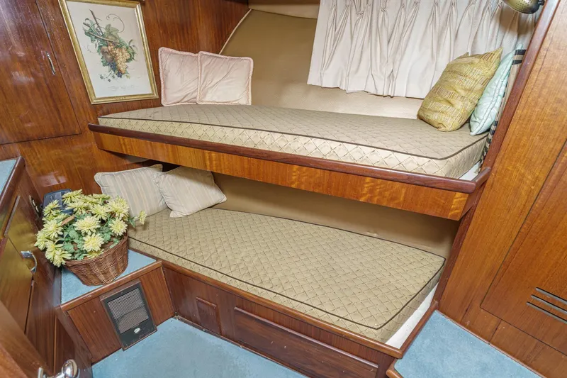 Slide: The Image of Hatteras 53 Motor Yacht 1971 - 41