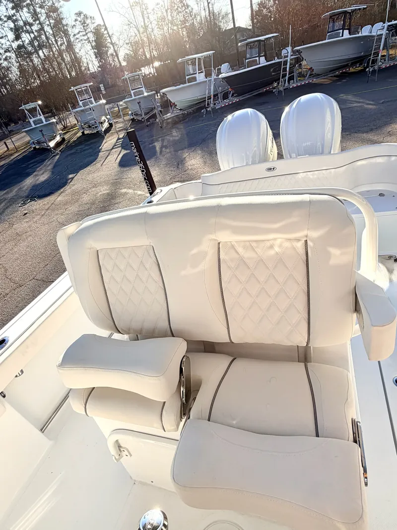 Slide: The Image of Sea Hunt Ultra 275 CB 2026 - 7