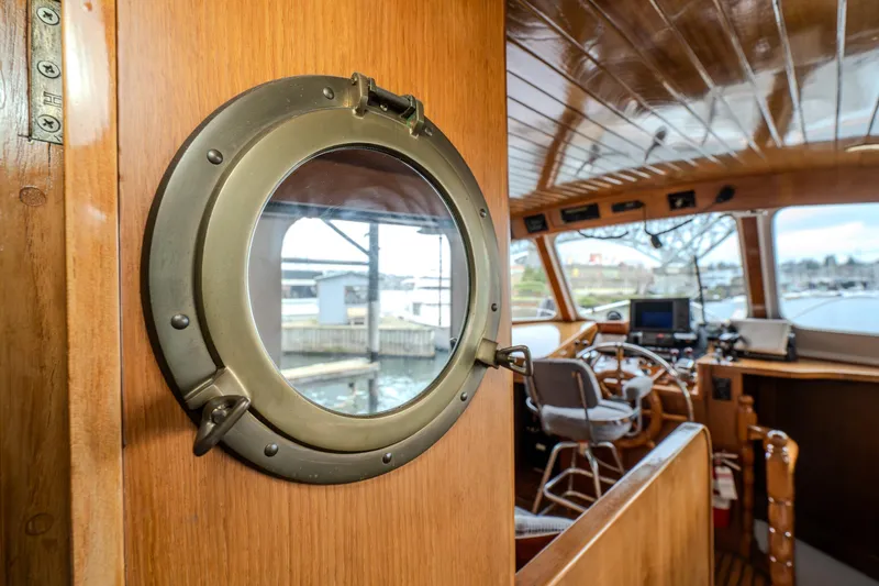 Slide: The Image of Grand Banks 55 Alaskan 1973 - 15