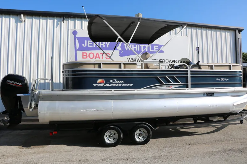 Slide: The Image of Tracker Party Barge 22 Dlx XP3 2022 - 2