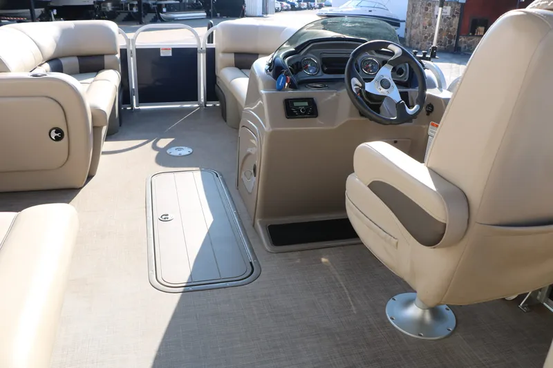 Slide: The Image of Tracker Party Barge 22 Dlx XP3 2022 - 20