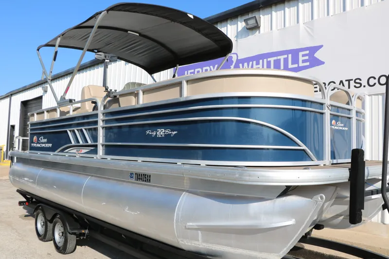 Slide: The Image of Tracker Party Barge 22 Dlx XP3 2022 - 5