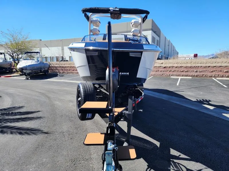 Slide: The Image of Malibu 26 LSV 2026 - 2