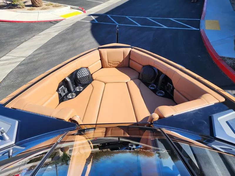 Slide: The Image of Malibu 26 LSV 2026 - 30