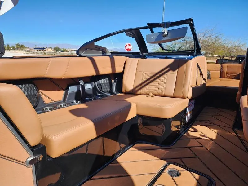Slide: The Image of Malibu 26 LSV 2026 - 43