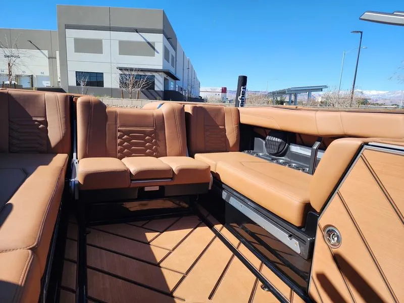 Slide: The Image of Malibu 26 LSV 2026 - 37