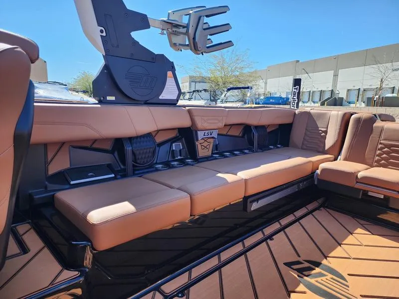 Slide: The Image of Malibu 26 LSV 2026 - 36