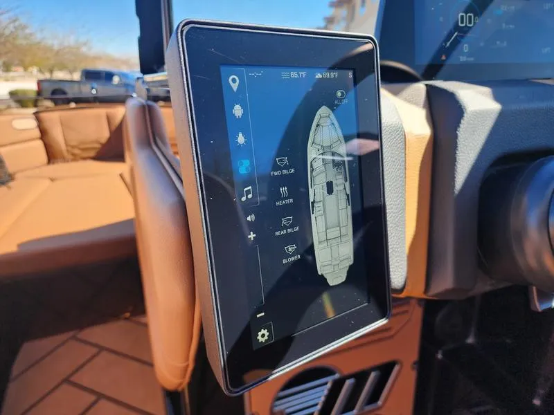 Slide: The Image of Malibu 26 LSV 2026 - 26