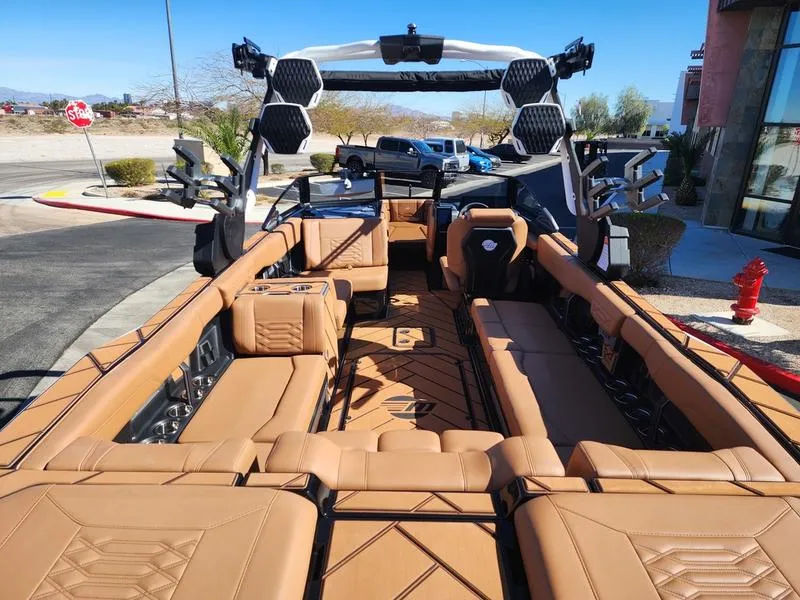 Slide: The Image of Malibu 26 LSV 2026 - 18