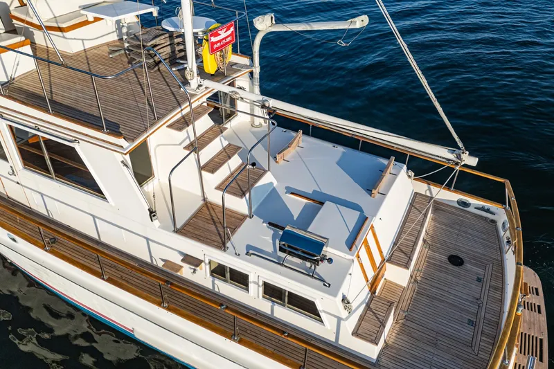 Slide: The Image of Grand Banks 42 Classic 1984 - 14