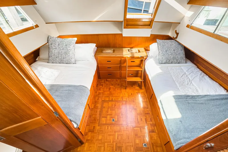 Slide: The Image of Grand Banks 42 Classic 1984 - 49