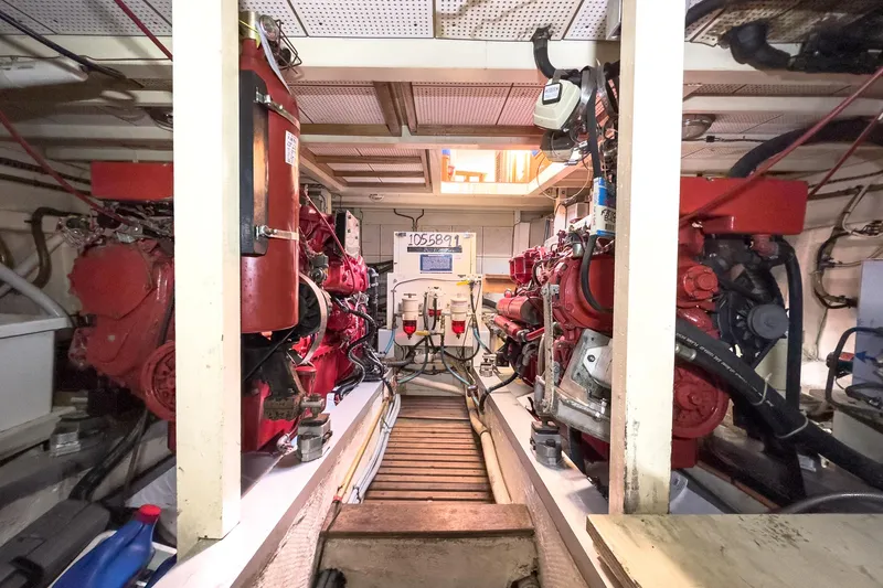 Slide: The Image of Grand Banks 42 Classic 1984 - 59