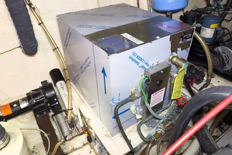 Slide: The Image of Grand Banks 42 Classic 1984 - 66