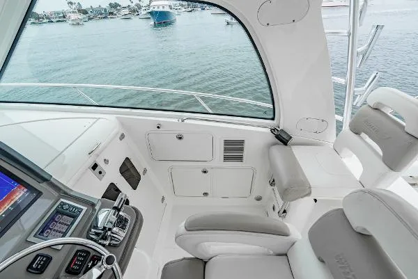 Slide: The Image of Boston Whaler 345 Conquest 2008 - 35