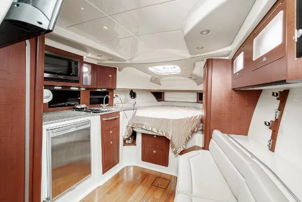 Slide: The Image of Boston Whaler 345 Conquest 2008 - 36