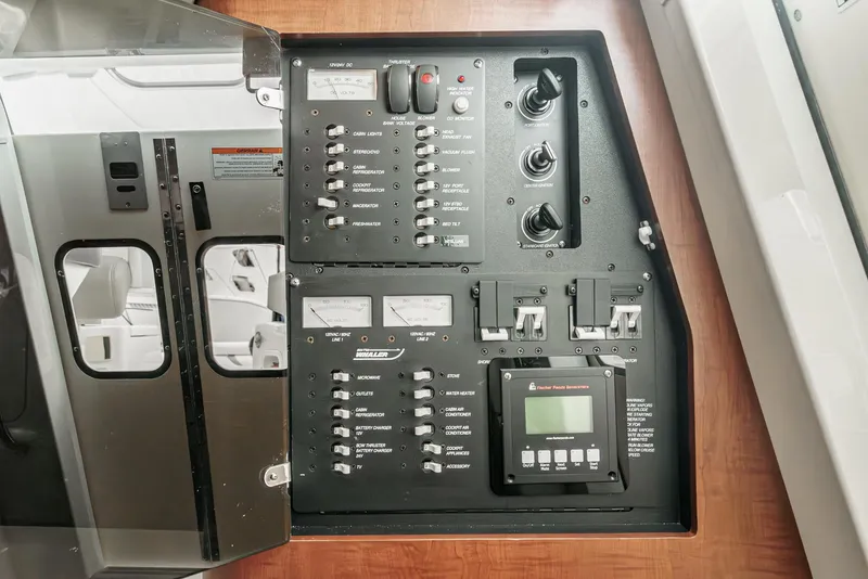 Slide: The Image of Boston Whaler 345 Conquest 2008 - 41