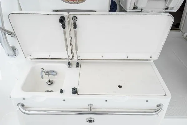 Slide: The Image of Boston Whaler 345 Conquest 2008 - 22