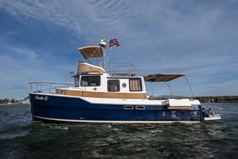 The Image of Ranger Tug R-31 CB 2014 - undefined