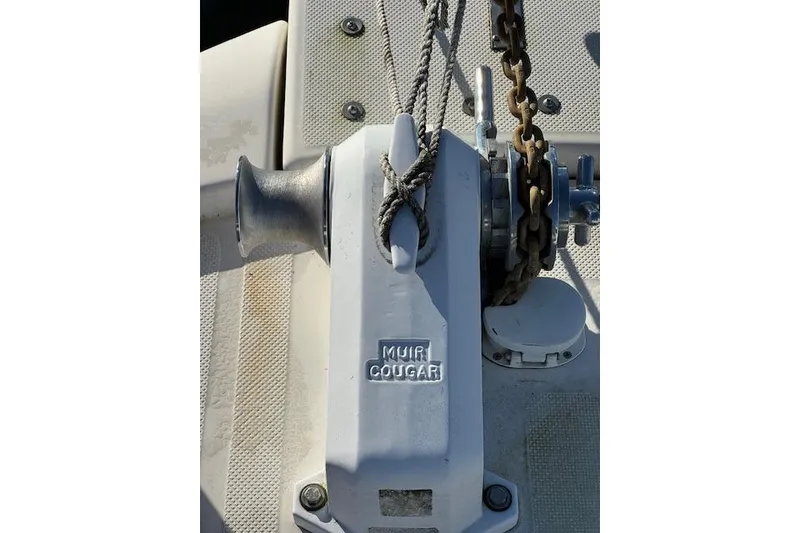 Slide: The Image of Bayliner 3988 Motoryacht 1995 - 24