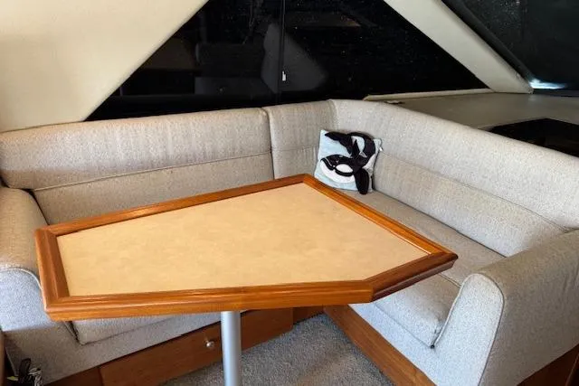 Slide: The Image of Bayliner 3988 Motoryacht 1995 - 3